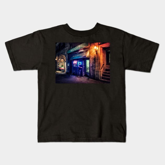 Irish Pub, Manhattan, New York City Kids T-Shirt by eleonoraingrid